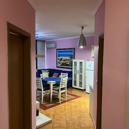 Apartment Sunny Golem (Tirana)