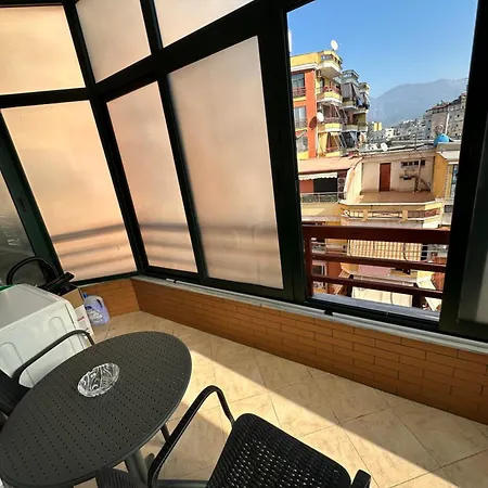 Sunny Lejlighed Tirana